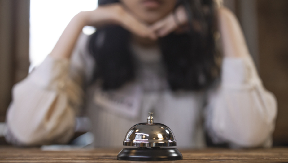 bell on table to illustrate speed dating platform