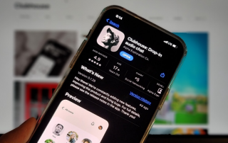 clubhouse app on phone