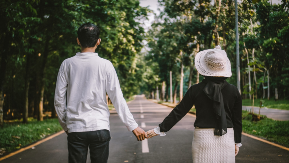 couple holding hand to illustrate Indonesian matchmaker